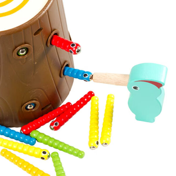 Ciocanitoare, joc educativ, magnetic, Montessori, 15 omizi colorate