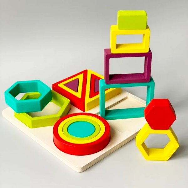 Joc logic Potriveste formele geometrice, Joc Montessori din lemn natural